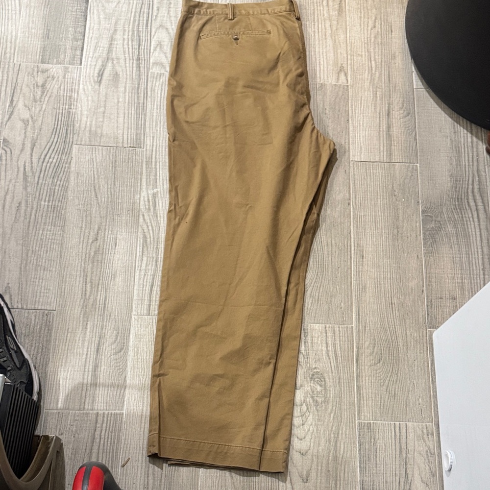 Classic Men's Brown Chinos